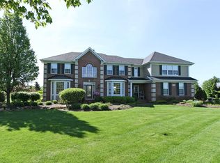 27584 E Savannah Trl, Lake Barrington, IL 60010