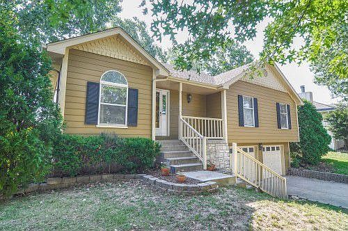 2nd image of 1209 NE Birchwood Dr