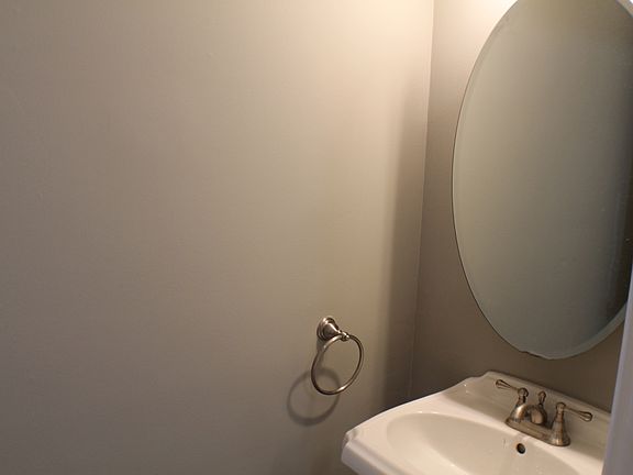 5th image of 17 Parkside Ct