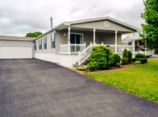 6331 Kims Dr, Victor, NY 14564