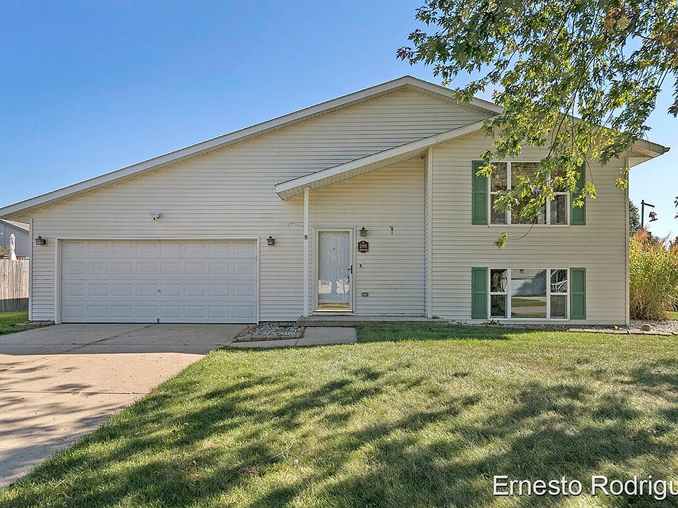 1st image of 298 Maizie Ln