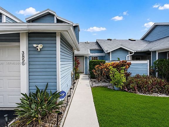 2nd image of 3855 Island Club Cir