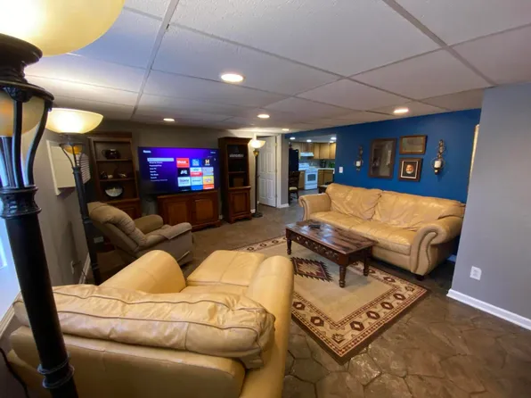 1601 N Hinkson Ave #B, Columbia, MO 65201