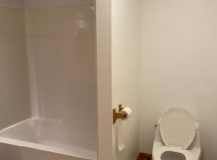 76 Ocean House Rd FLOOR 2, Cape Elizabeth, ME 04107