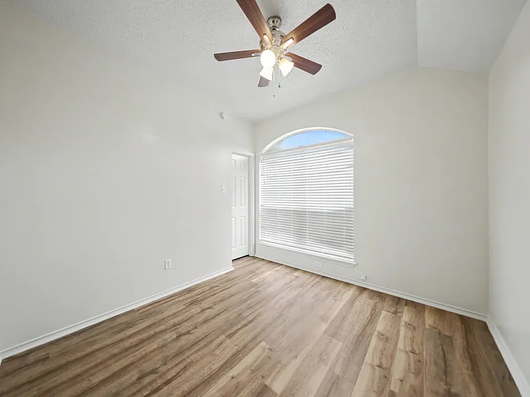 3611 Dorothy Jane Dr — Photo 18