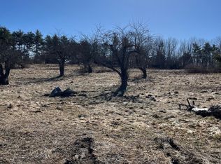 2 Deerfield Ln, Manchester, ME 04351