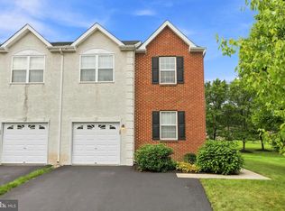 256 Hampshire Dr, Sellersville, PA 18960