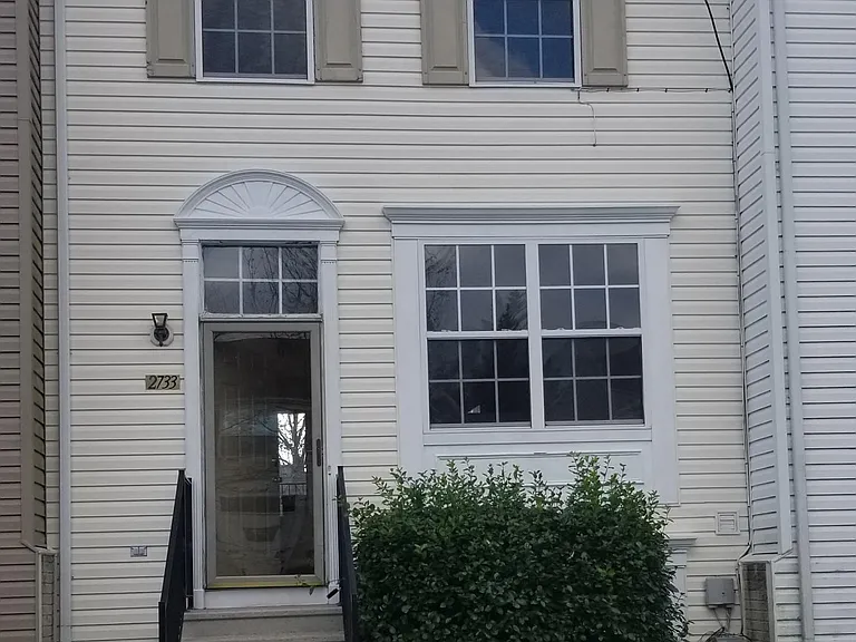 2733 Claybrooke Dr — Photo 1