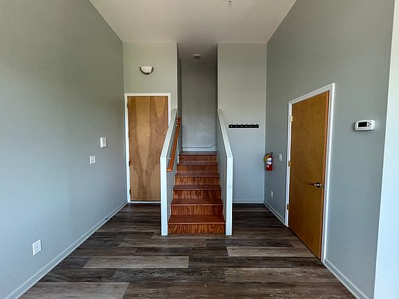 3rd image of 3 E Vine St #C