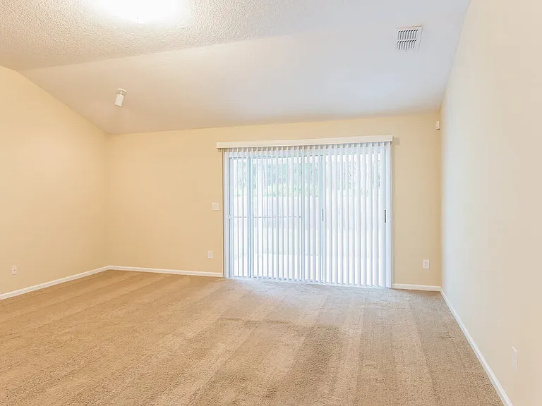 9225 Hawks Run Ln — Photo 2