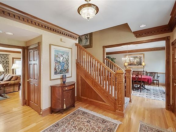 5th image of 901 Oakwood Ave