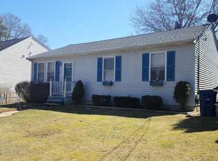 62 Windsong Cir, New Bedford, MA 02745