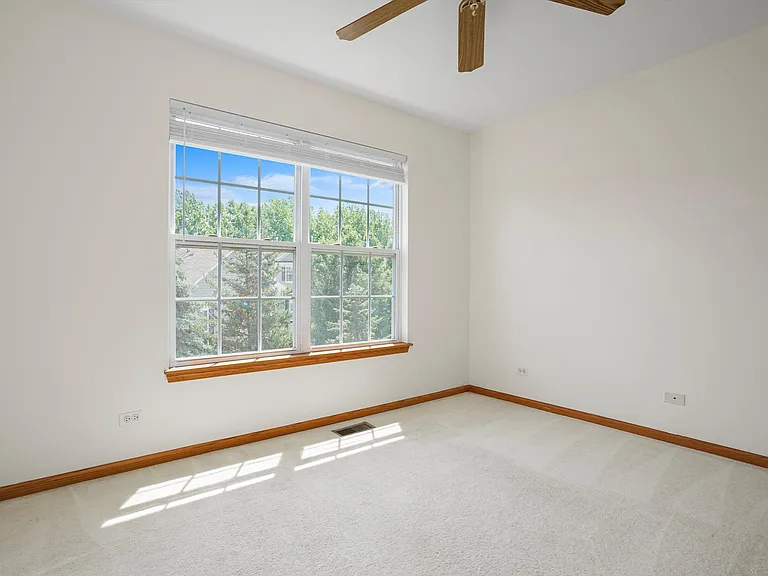 2304 Hudson Cir — Photo 22