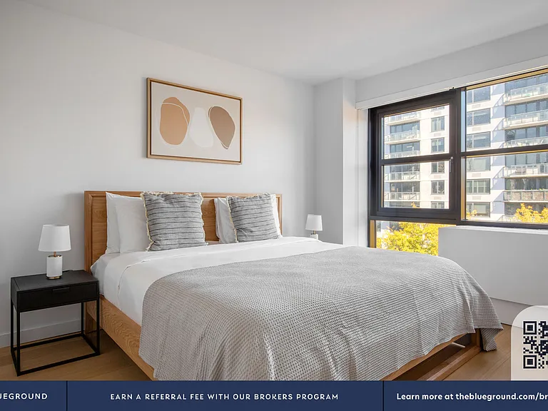 171 Suffolk St #5D — Photo 9