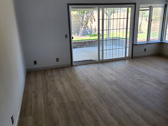 5th image of 3830 Daisy Dr