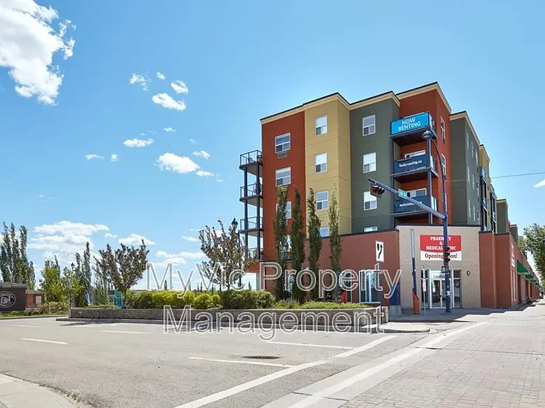 403 Belvedere Gate NW — Photo 1
