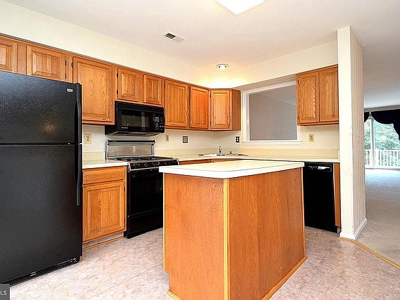 2nd image of 40459 Breton View Dr