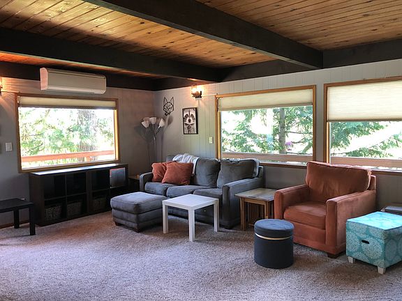 Upstairs living room