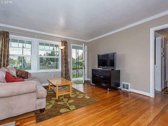 3rd image of 801 NW 45th St