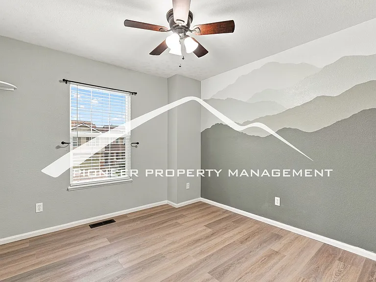 8018 Parsonage Ln — Photo 18