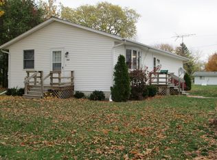 302 S Holloway St, Alexis, IL 61412