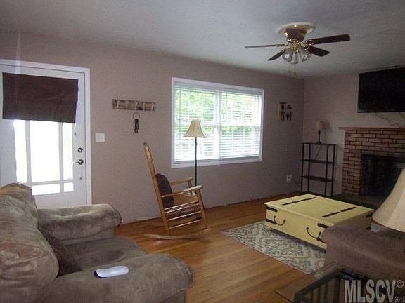 5th image of 910 Blue Sky Ln