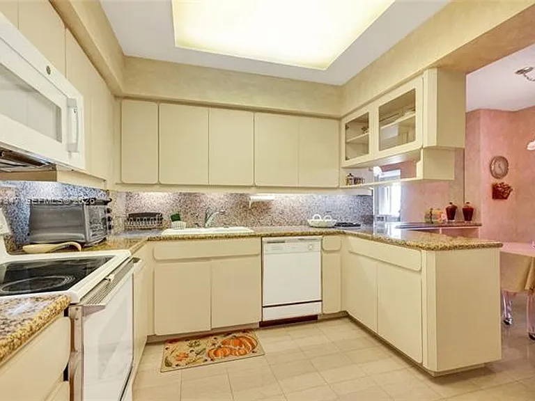 9801 Collins Ave #8S — Photo 21