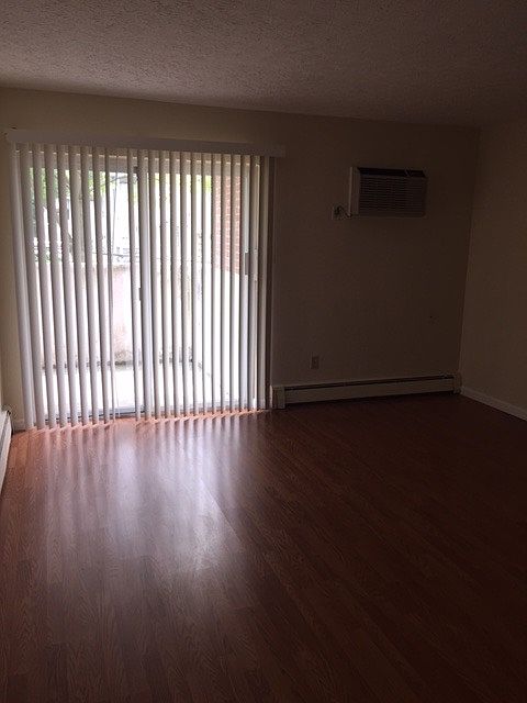 1st image of 3239 Bishop St APT 9