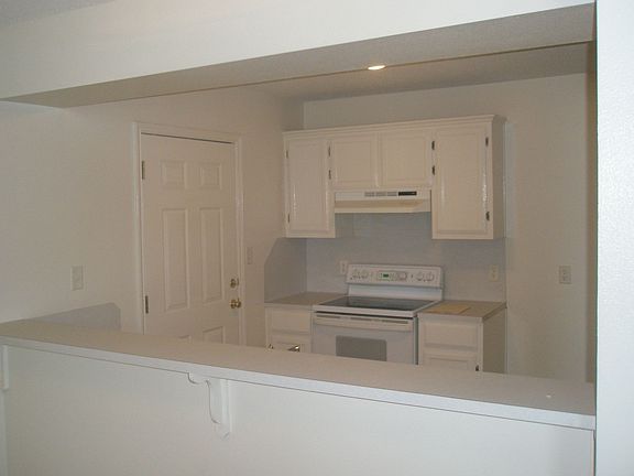 2nd image of 9202 N 32nd Ln