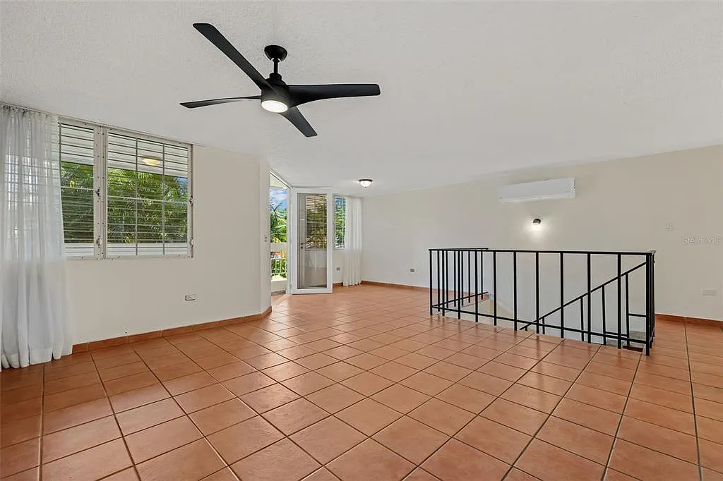 3 bed, 2.5 bath, 1550 sqft, $2,000 — Photo 4