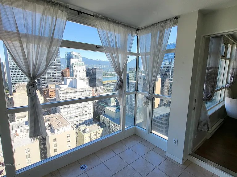 438 Seymour St #2803 — Photo 7