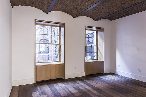 Rented by Real Estate Services USA, LLC | media 14