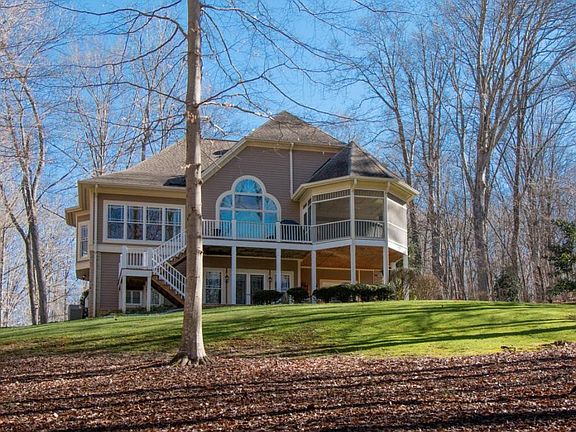 2nd image of 15203 Turnberry Ct