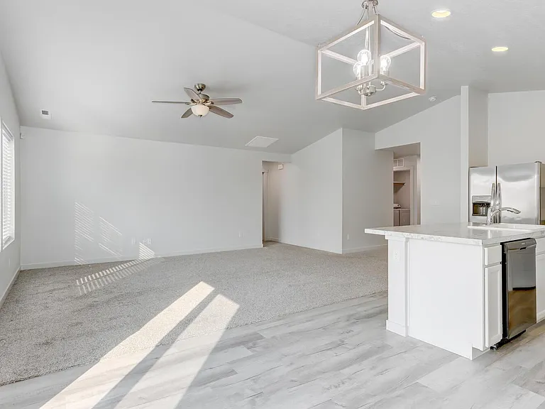 3421 W Charlene St — Photo 12
