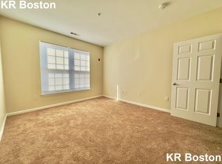 308 Lowell St #1213, Lawrence, MA 01841