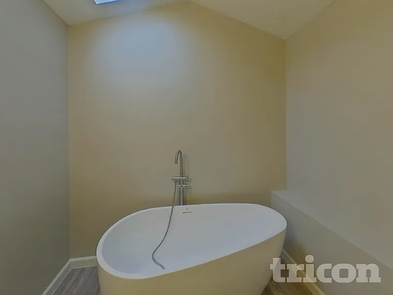 245 Bentley Way — Photo 9