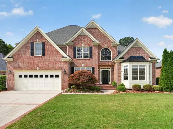 3913 Springtree Ln, Hoschton, GA 30548