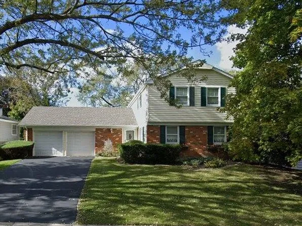 212 Timber Hill Rd, Buffalo Grove, IL 60089