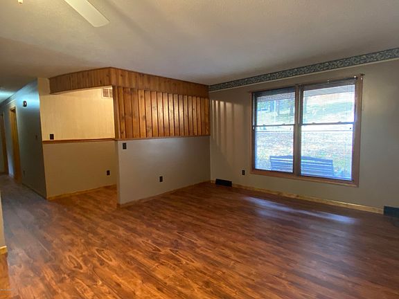 4th image of 608 Shawn Dr