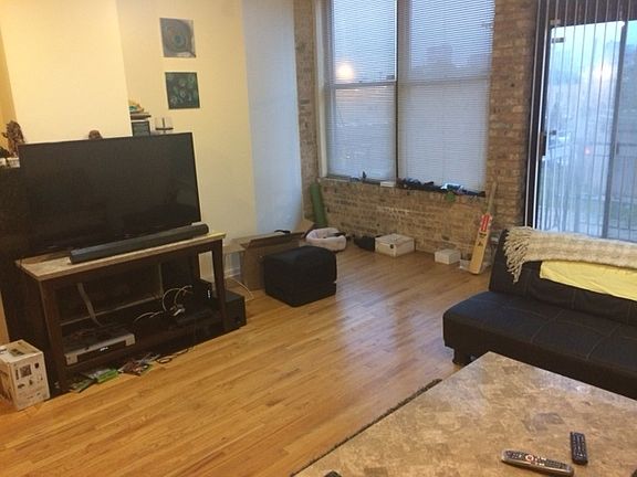 3rd image of 2310 S Canal St Unit 217