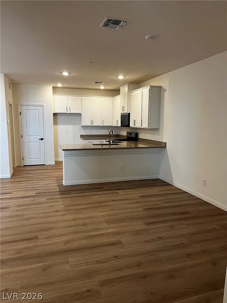 3 bed, 2.5 bath, 1534 sqft, $2,450 — Photo 4