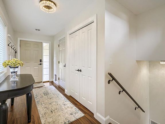 3rd image of 14340 Waterfall Ct NW