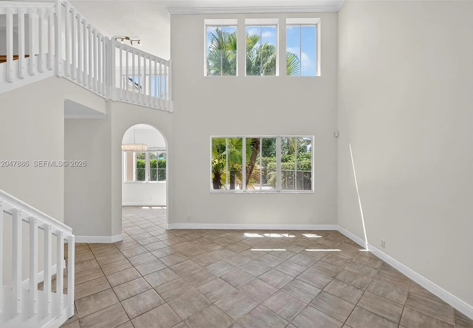 1115 Camellia Cir — Photo 3