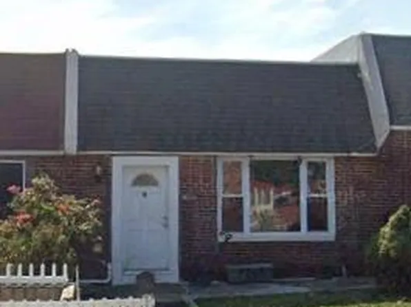 1402 Cosgrove St, Linwood, PA 19061