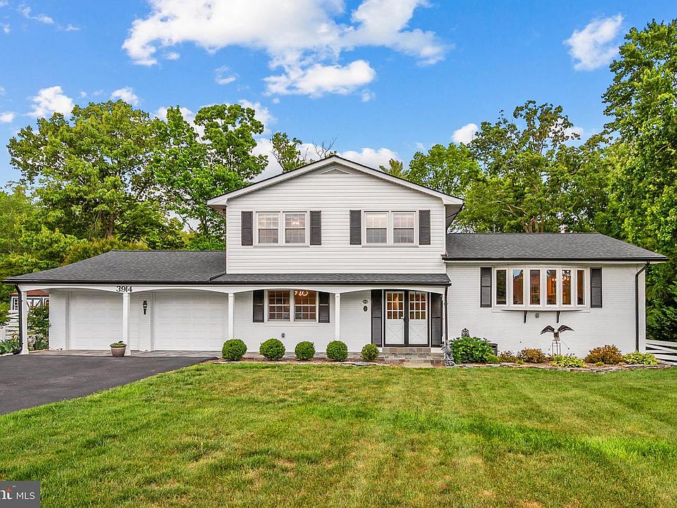 1st image of 3914 Rive Dr