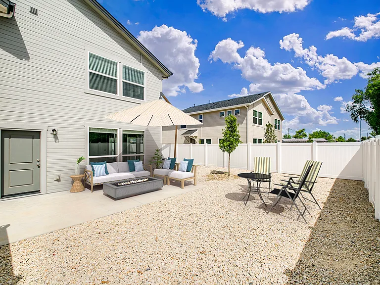 1326 N Meridian Rd — Photo 26