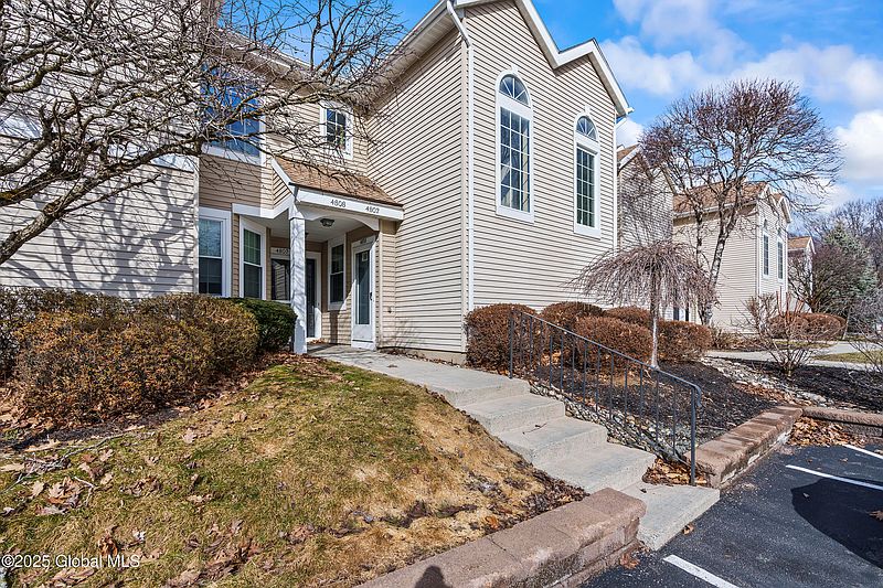 2nd image of 4808 S Foxwood Drive