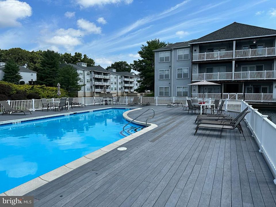 2nd image of 100 Waters Edge Dr #1