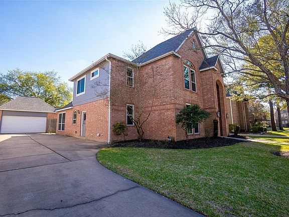 4th image of 20703 Chadbury Park Dr