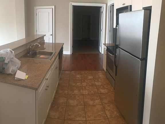 5th image of 2041 Market St #518